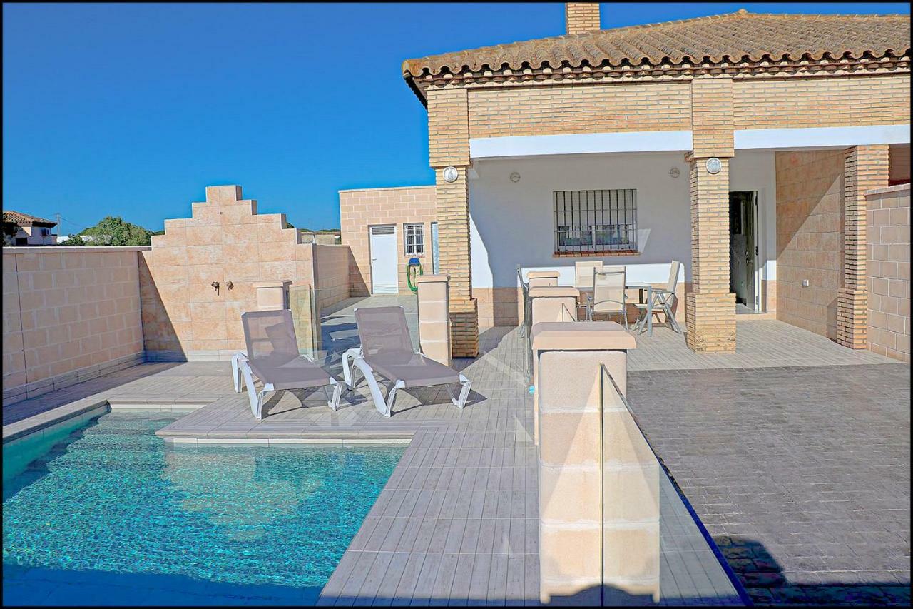Chalet Penuelas Con Piscina Conil De La Frontera Eksteriør billede